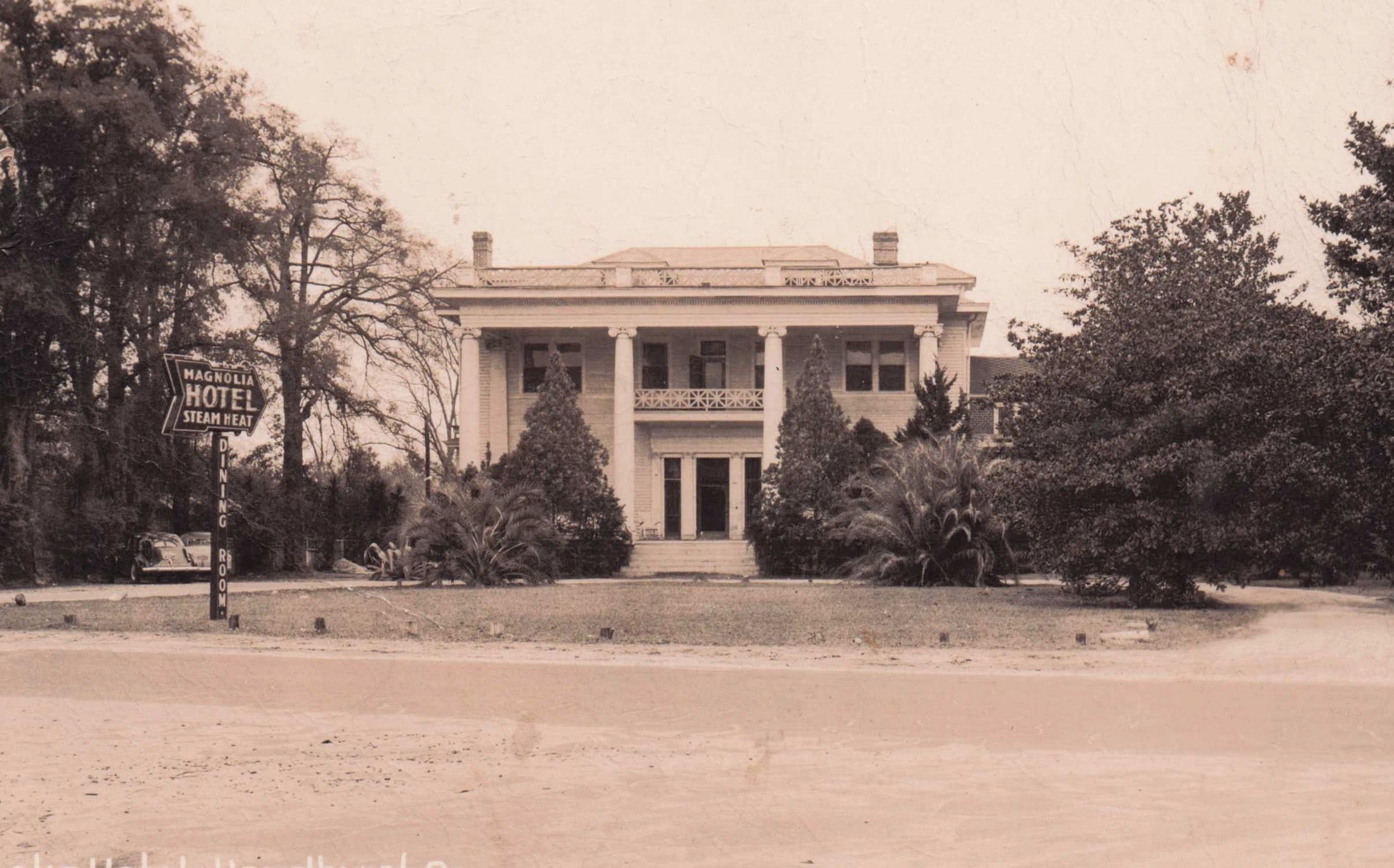 Big House when it was the Magnolia Hotel - Circa 1950